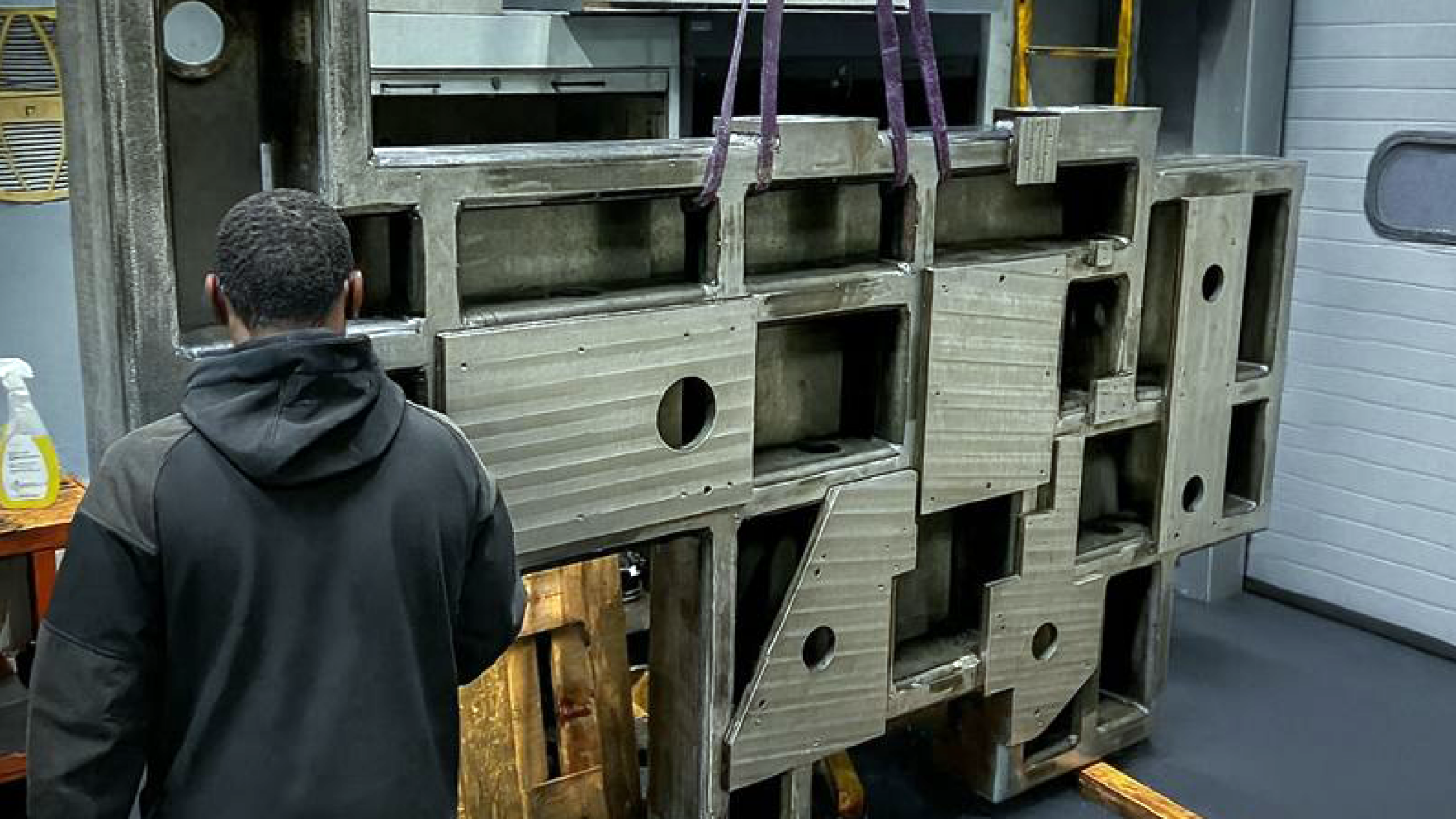 Montage industriel de sous-ensembles mécaniques de grande dimension